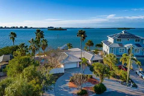 1844 Venetian Point Dr, Clearwater, FL 33755