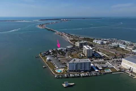 2566 Gary Cir #2, Dunedin, FL 34698