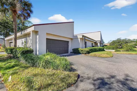 105 N Capri Ct N, Plant City, FL 33566