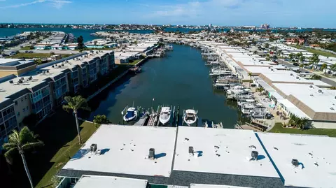 128 Boca Ciega Point Blvd N, Saint Petersburg, FL 33708