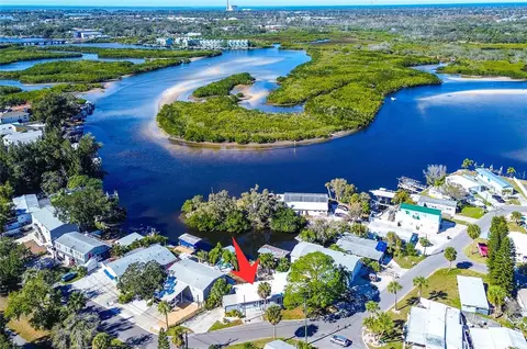 505 Riverview Ln, Tarpon Springs, FL 34689