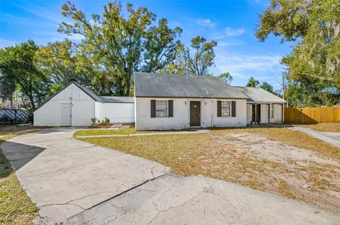 1403 College Park Ln, Tampa, FL 33612