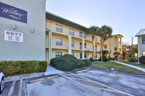 6077 113th St #610, Seminole, FL 33772