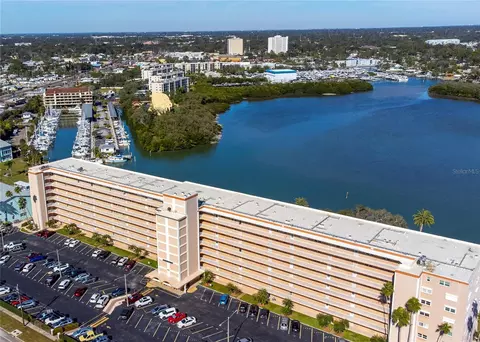 1847 Shore Dr S #204, South Pasadena, FL 33707
