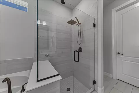 Bath - 7430 Pool Compass Loop, Wesley Chapel, FL 33545 photo 3 of 6