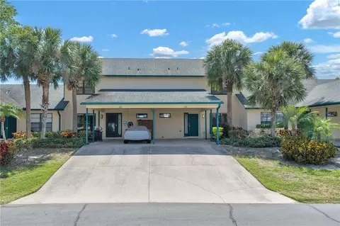 614 Yardarm Dr #7, Apollo Beach, FL 33572