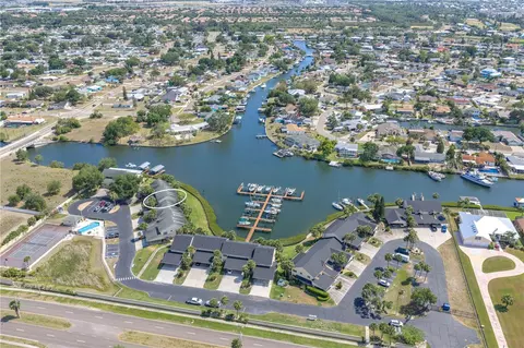 View/Area - 614 Yardarm Dr #7, Apollo Beach, FL 33572 photo 7 of 9