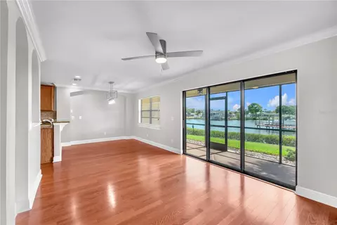 Living - 614 Yardarm Dr #7, Apollo Beach, FL 33572 photo 2 of 2