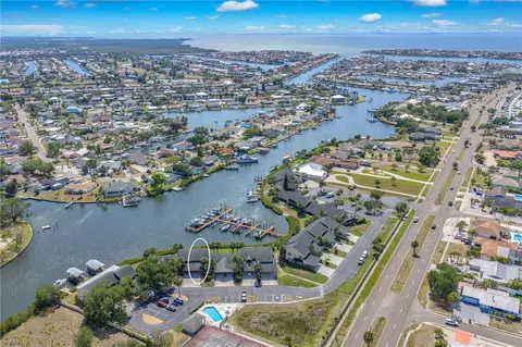 View/Area - 614 Yardarm Dr #7, Apollo Beach, FL 33572 photo 8 of 9