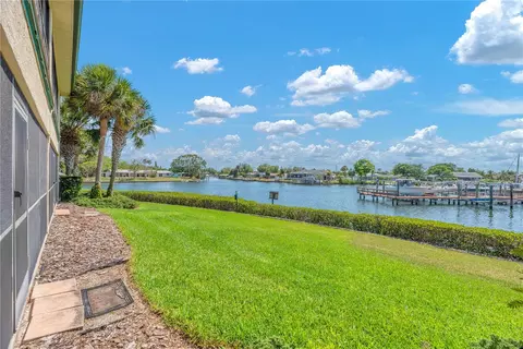 View/Area - 614 Yardarm Dr #7, Apollo Beach, FL 33572 photo 3 of 9