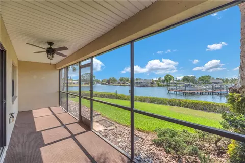 Exterior - 614 Yardarm Dr #7, Apollo Beach, FL 33572 photo 3 of 9