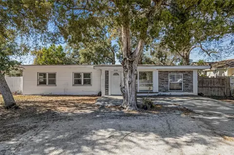 4560 68th St N, Saint Petersburg, FL 33709