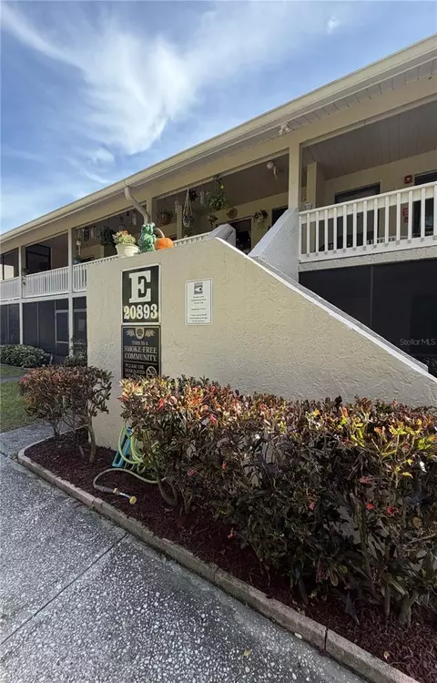 20893 Haulover Cv #16, Lutz, FL 33558
