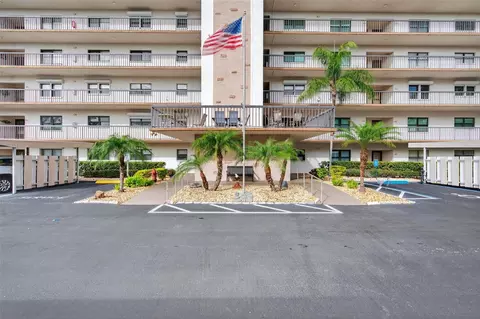 8186 Terrace Garden Dr N #307, Saint Petersburg, FL 33709