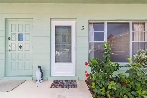 2359 Finlandia Ln #5, Clearwater, FL 33763