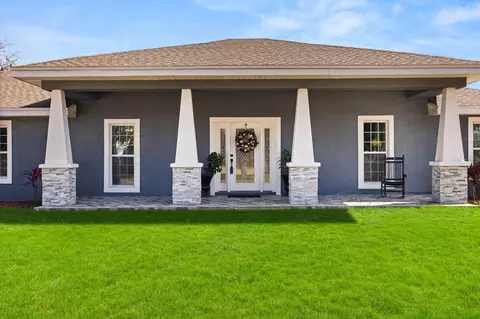 Exterior - 812 Chastain Rd, Seffner, FL 33584 photo 2 of 4