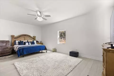 Bedroom - 812 Chastain Rd, Seffner, FL 33584 photo 1 of 4