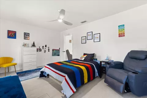 Bedroom - 812 Chastain Rd, Seffner, FL 33584 photo 4 of 4