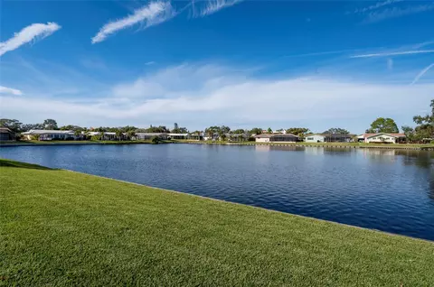 View/Area - 13797 Pinecrest Dr, Largo, FL 33774 photo 2 of 3