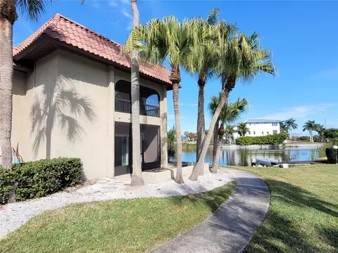 1005 S Bayshore Blvd #102, Safety Harbor, FL 34695