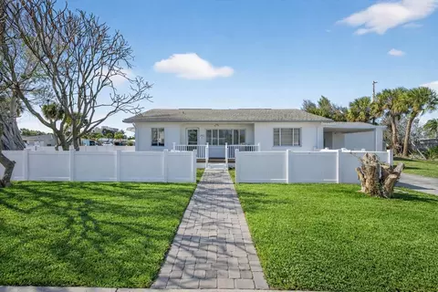 292 42nd Ave, Saint Pete Beach, FL 33706