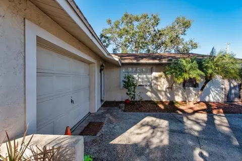 12897 83rd Ave, Seminole, FL 33776
