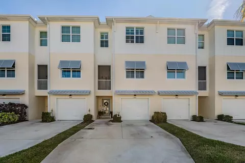9916 Key Haven Rd, Seminole, FL 33777