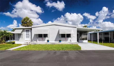2235 Palazza Dr, Sarasota, FL 34238