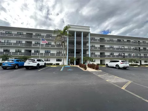 5980 80th St N #108, Saint Petersburg, FL 33709