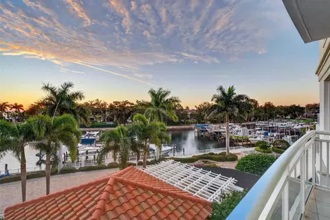 1325 Snell Isle Blvd NE #302, Saint Petersburg, FL 33704