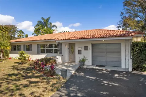 610 Palm Ave, Belleair, FL 33756