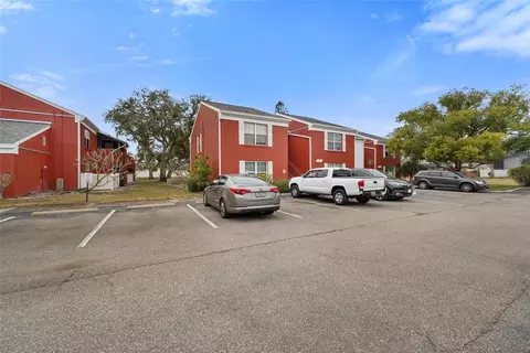 1290 83rd Ave N #B, Saint Petersburg, FL 33702