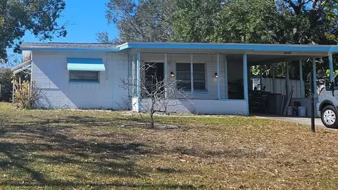6542 Gem Ln, Seminole, FL 33772