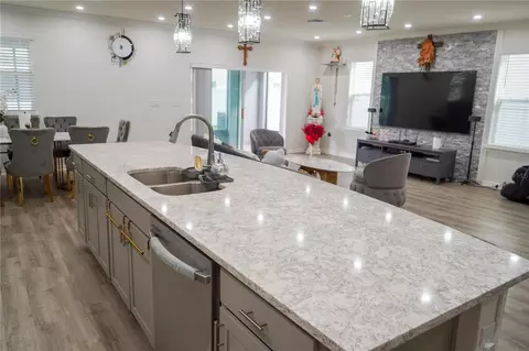 Kitchen - 12288 Cypress Branch St, Riverview, FL 33579 photo 8 of 10