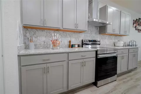 Kitchen - 12288 Cypress Branch St, Riverview, FL 33579 photo 5 of 10