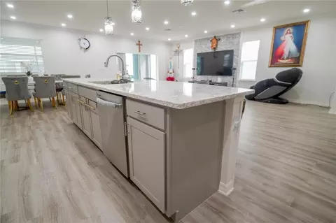 Kitchen - 12288 Cypress Branch St, Riverview, FL 33579 photo 9 of 10