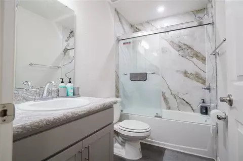 Bath - 12288 Cypress Branch St, Riverview, FL 33579 photo 4 of 8