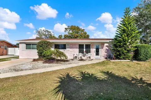 6403 Rolling Green Pl, Tampa, FL 33634