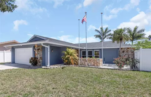 9407 Laura Anne Dr, Seminole, FL 33776