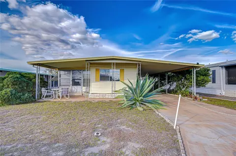 35023 Zephyr Shores Dr, Zephyrhills, FL 33541