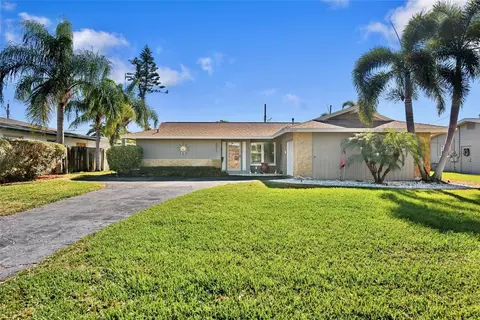 5072 43rd St S, Saint Petersburg, FL 33711