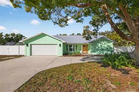 11945 74th Ave, Seminole, FL 33772