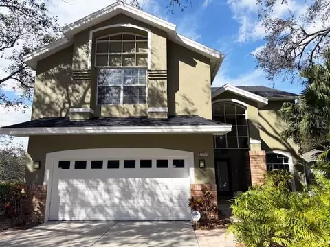 2207 Green Oaks Ln, Tampa, FL 33612