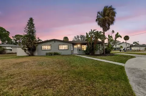 4601 Venetian Blvd NE, Saint Petersburg, FL 33703