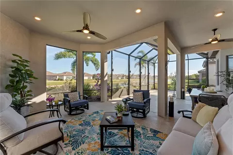 4547 Crestpoint Way, Palmetto, FL 34221