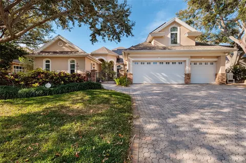 8402 Tallahassee Dr NE, Saint Petersburg, FL 33702