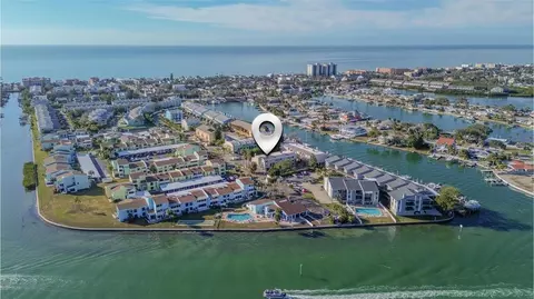 324 Windrush Blvd #11, Indian Rocks Beach, FL 33785