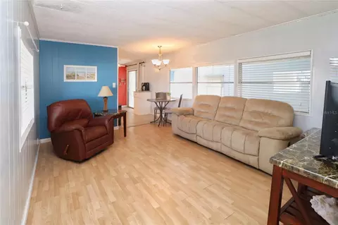 107 E Saint Johns Way, Apollo Beach, FL 33572 photo 2