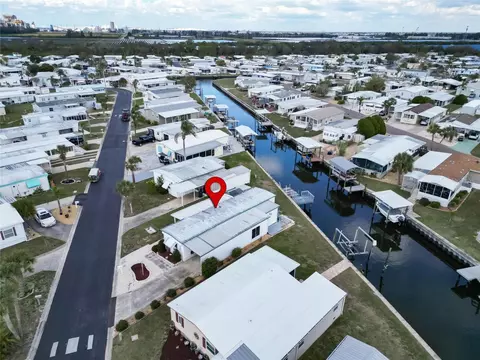 107 E Saint Johns Way, Apollo Beach, FL 33572