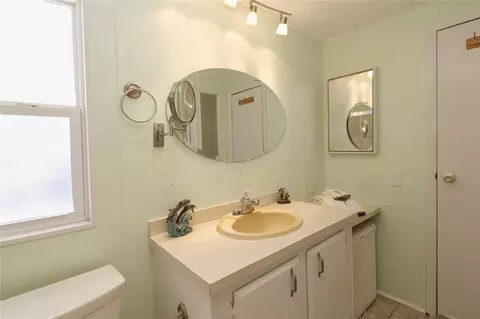 107 E Saint Johns Way, Apollo Beach, FL 33572 photo 8